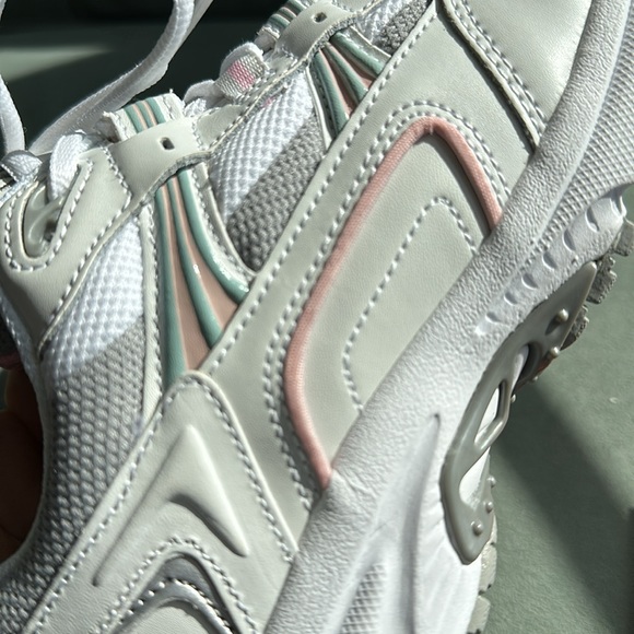 Vionic 23Walk Walking Shoe - Women's NWT White Leather Pink Blue new in Box - Picture 6 of 11